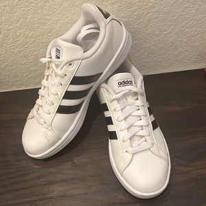 White Adidas 6.5